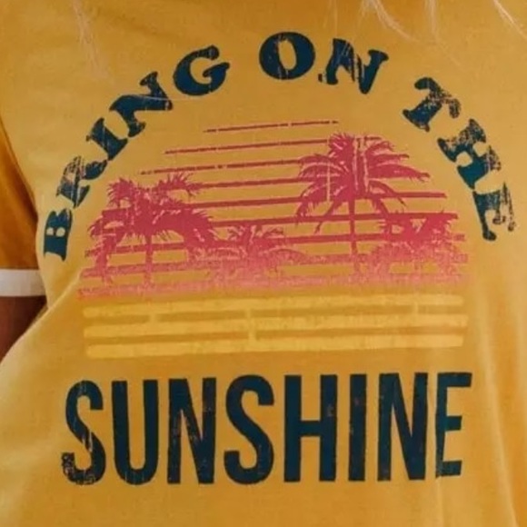 ☀️✨HP!✨Bring On The Sunshine Tee✨☀️ - Picture 3 of 4